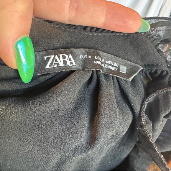 Zara Black Ruffle Camisole cuts in at shoulder keyhole closure back layered - Picture 9 of 10